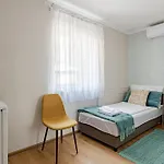T7 Garden