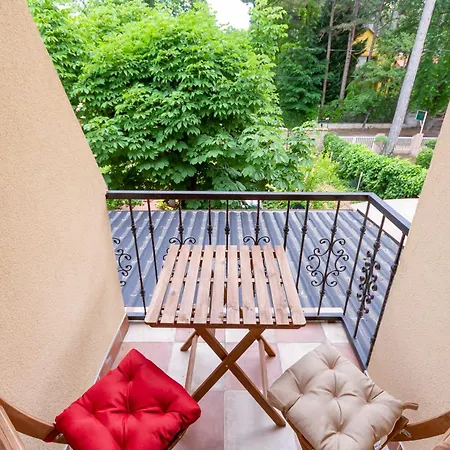 Kati P Vendeghaz Gazde/Camere de închiriat *