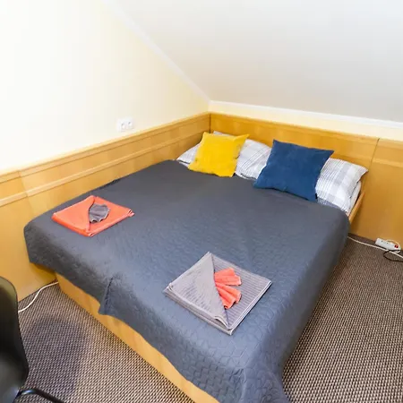 Kati P Vendeghaz Gazde/Camere de închiriat *