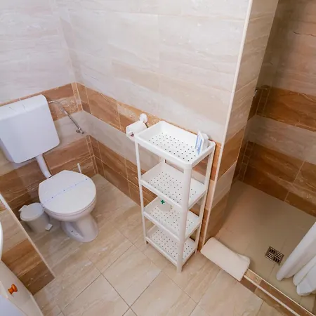 Kati P Vendeghaz Gazde/Camere de închiriat