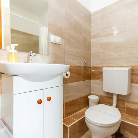 Kati P Vendeghaz Gazde/Camere de închiriat
