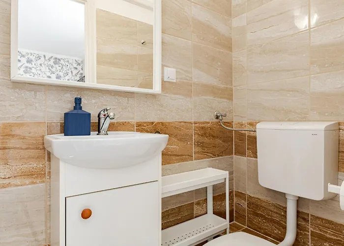 T7 Garden Guest House Homestay *